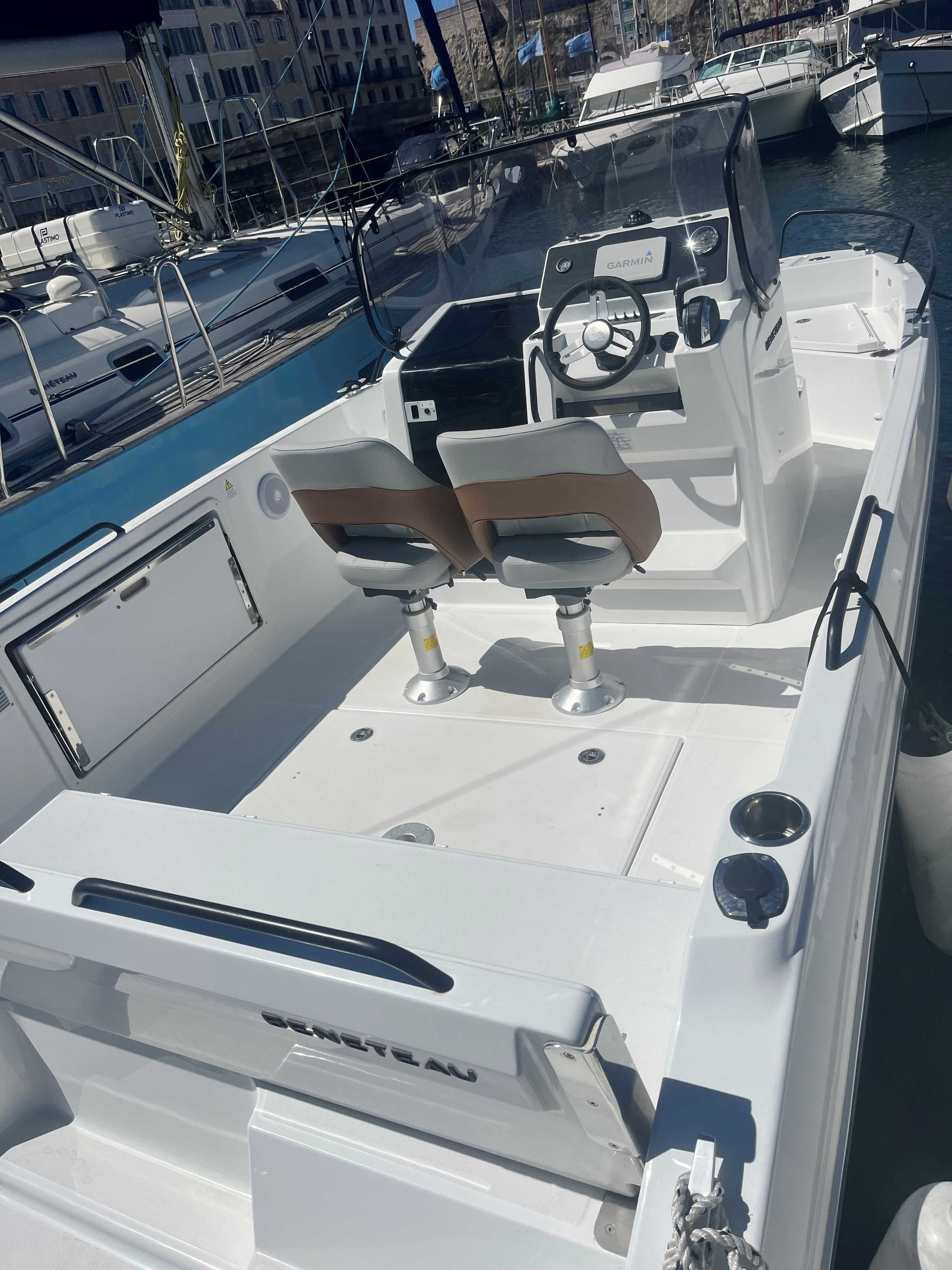 slider 0 Beneteau Flyer 7 SPACEdeck